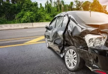 Navigating the Aftermath of an Emergency Accident: What to Know About Hiring a Lawyer