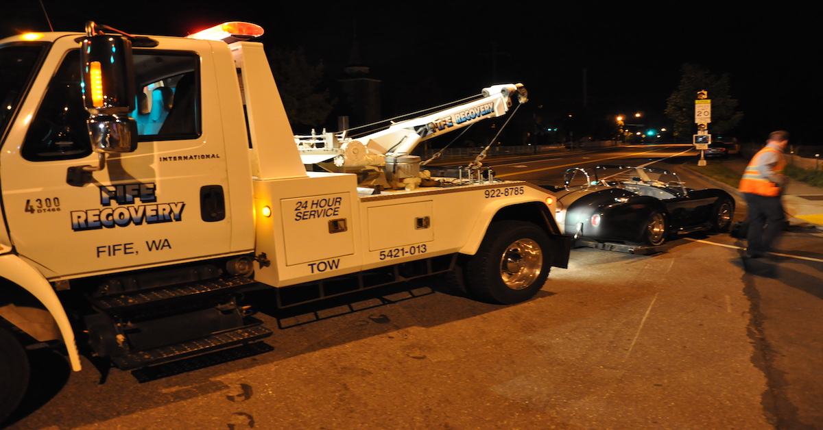 The Benefits of Using Towing Services for Public Transportation